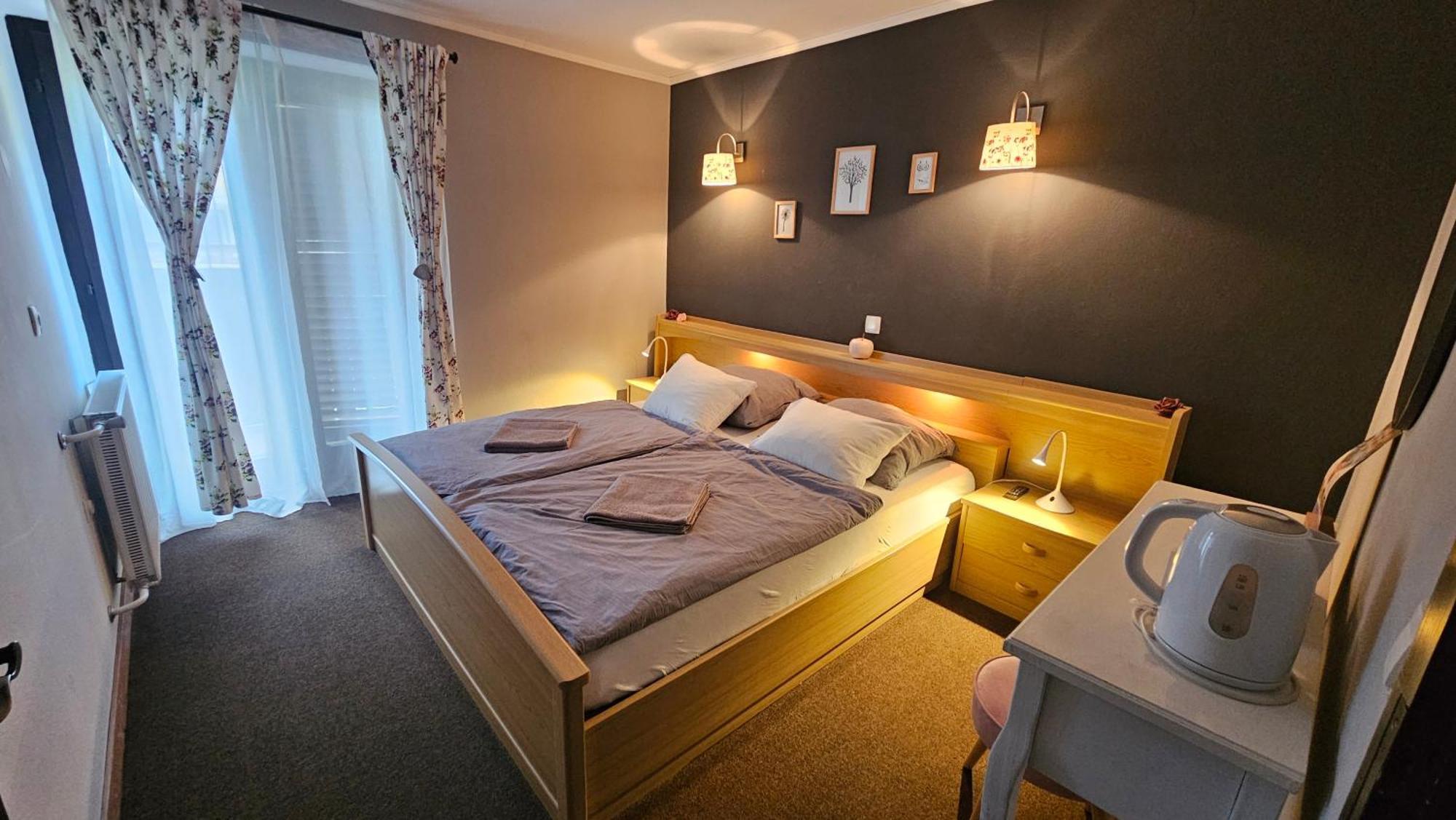 Rooms Malina Blejska Dobrava Exteriér fotografie