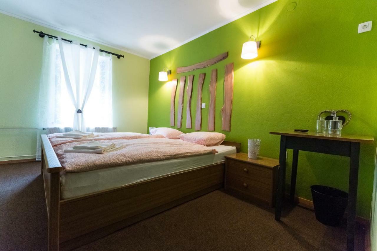 Rooms Malina Blejska Dobrava Exteriér fotografie