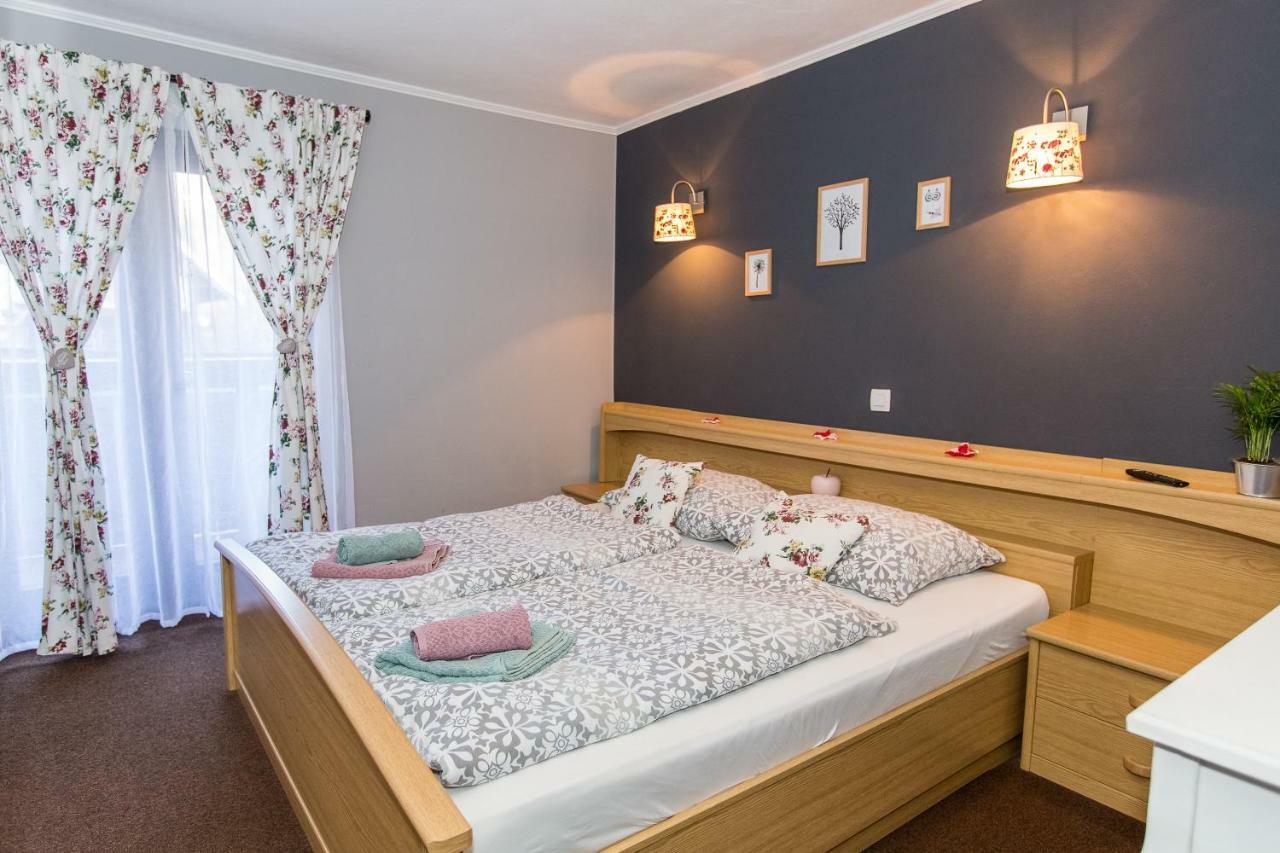 Rooms Malina Blejska Dobrava Exteriér fotografie